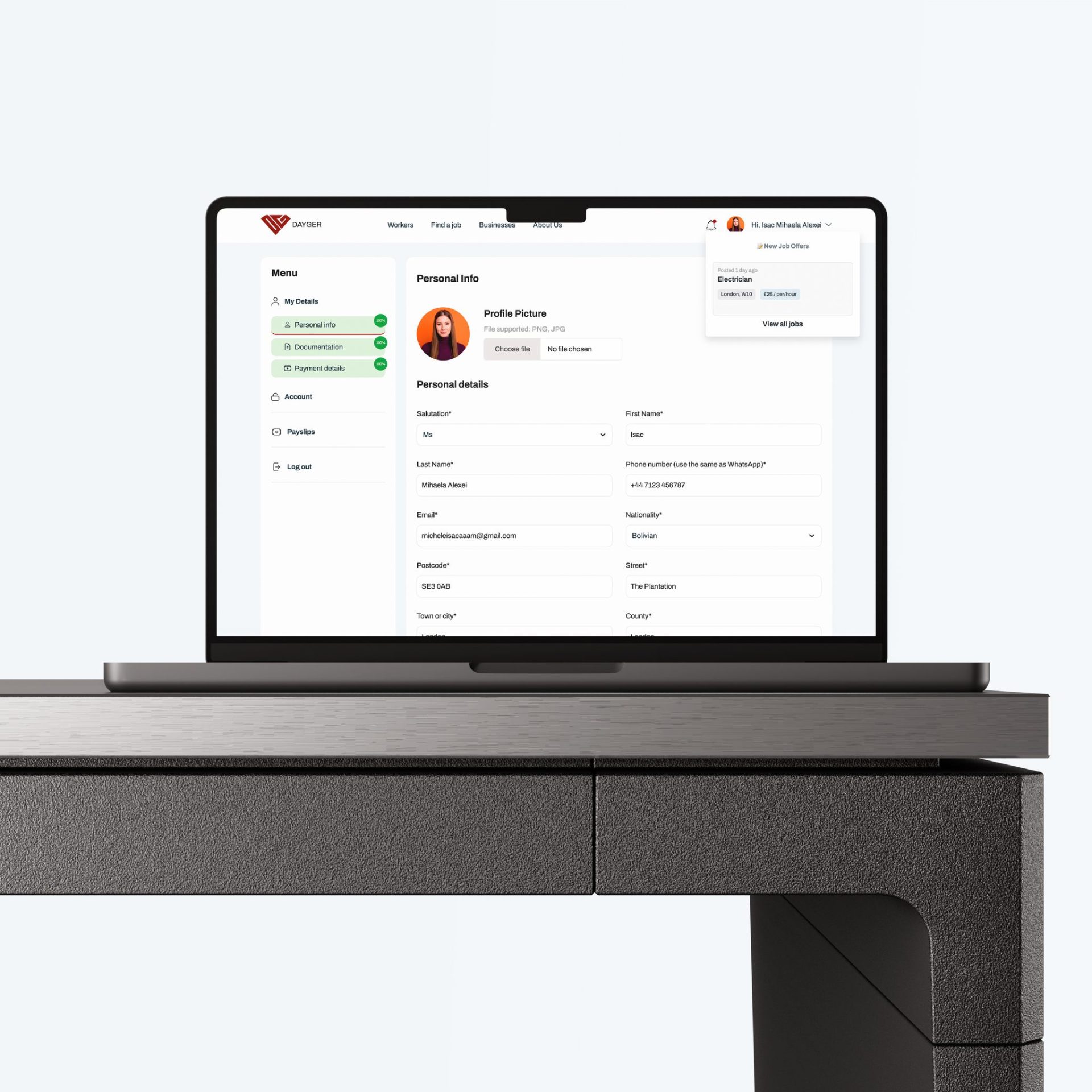 site-ul de prezentare Dayger – Platformă de recrutare în construcții livrat de echipa MakeIT